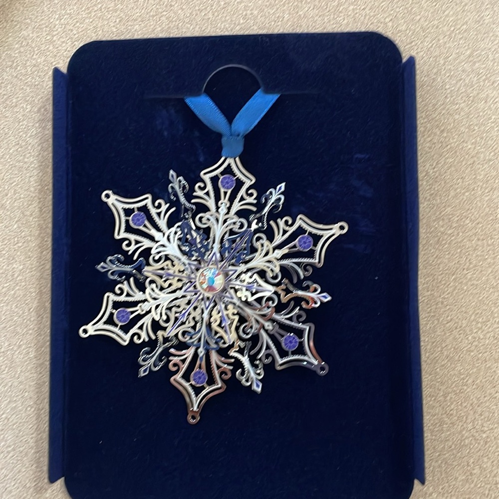 Christmas snowflake ornament from Beacon Design.
